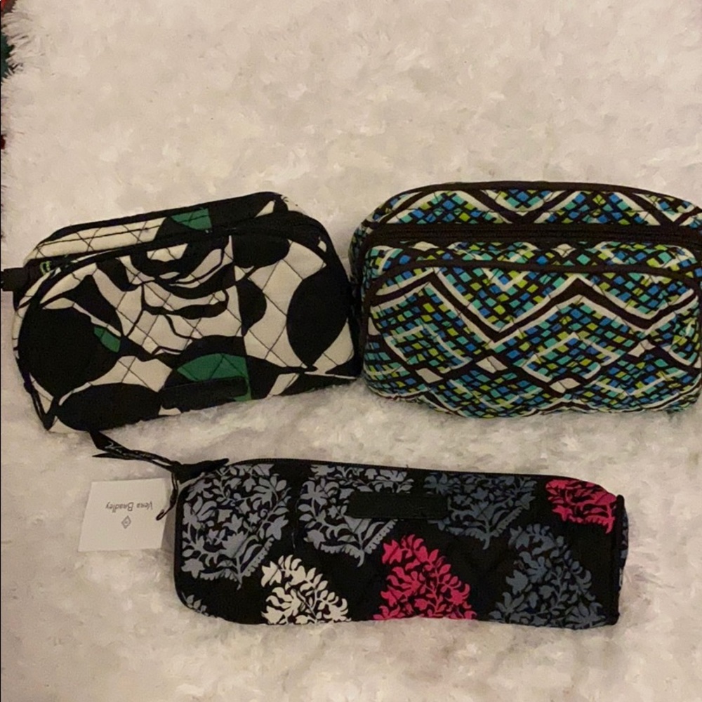 FIRM NWT Vera Bradley MYSTERY BOX VALUED UP TO 100.00 ‼️ - Picture 13 of 15
